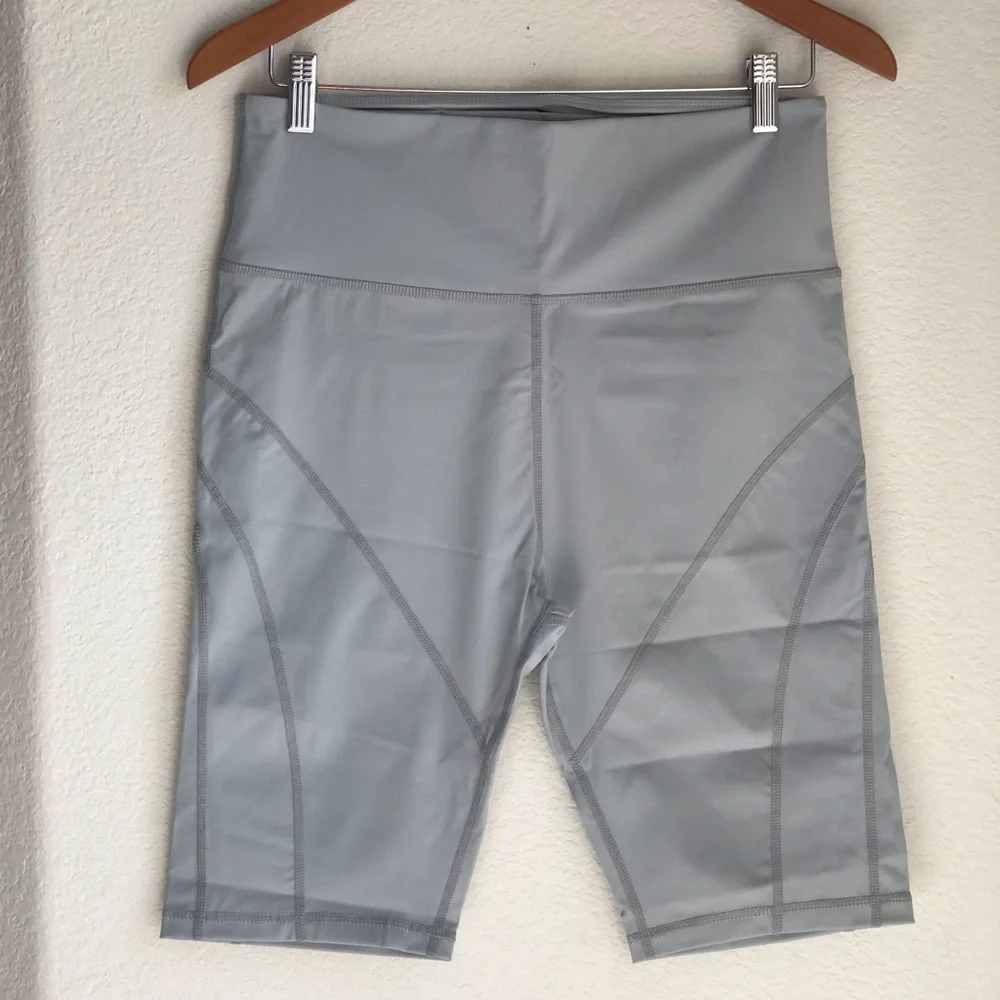 High Waist Biker Shorts Gray Women's size Large Pockets 9" Inseam Soft - Picture 14 of 15